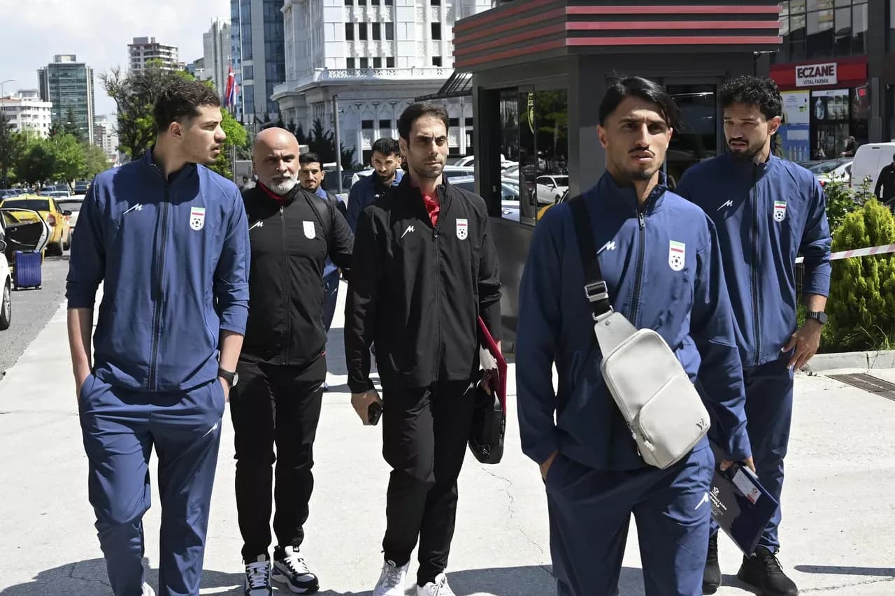 Team Melli players visiting the U.S. Embassy in Ankara.